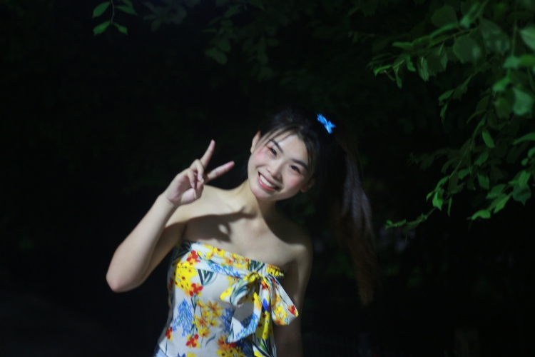 '-河南省·郑州市·惠济区-某红薯-特长:拍照批图
职业:学生
接单服务范围:买家秀,开箱测评,种草