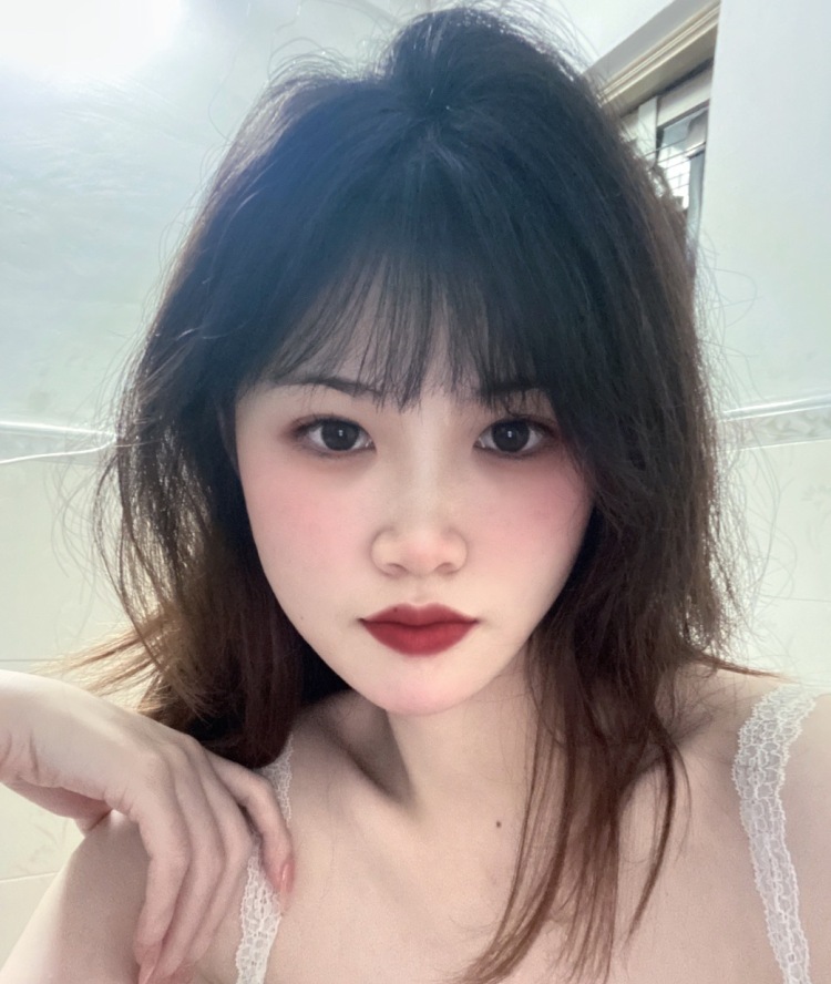 嘉嘉-广东省·深圳市·龙华区-大哥小螃蟹-大家好!我是嘉嘉
只接受服装寄拍
衣服,首饰都可以
风格不限
身高160cm,体重40kg
会p图,会拍照
艺名:嘉嘉
身份:模特
年龄:21
身高:160CM
体重:40KG
粉丝:100
能够运用