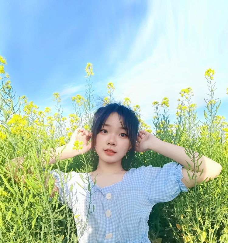 听🍃-浙江省·宁波市·余姚市--可以叫我小满
互勉写真模特一枚,接寄拍,一单100左右,会修图,返图超快!下面是一些写真和日常照~(日常照都是自己拍自己修的,图片是本人!)有拍照经验,很开心可以一起合作呀!