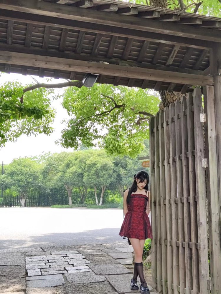 泡芙-浙江省·杭州市·滨江区--身高164/100斤,会拍照,修图,有寄拍的可以联系我(30字实在写不来,废话真不多说,大家想试试的联系我)