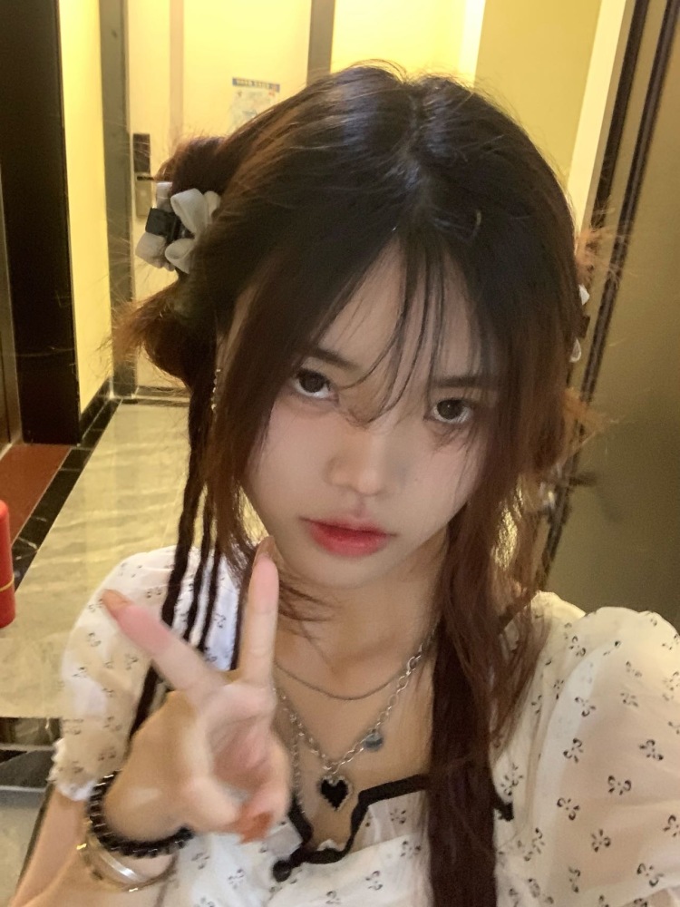 新月-广东省·广州市·白云区-快手-接单服务范围:买家秀 商品寄拍赠拍 种草 开箱测评 免费试用 探店打卡