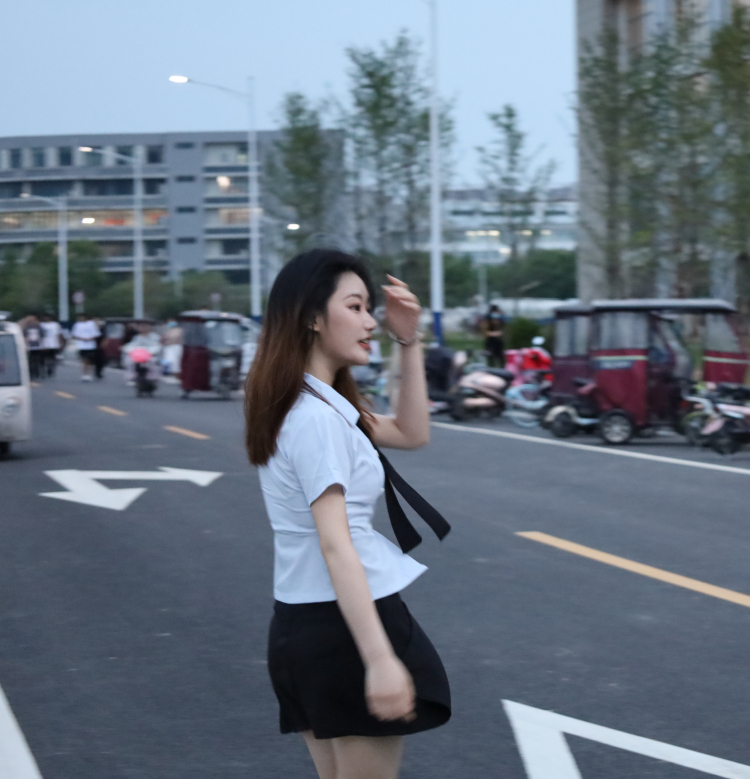 coral-河南省·洛阳市·老城区-抖音,微博,某红薯-买家秀寄拍,身高160 体重94斤,会拍照会P图!探店打卡也可!