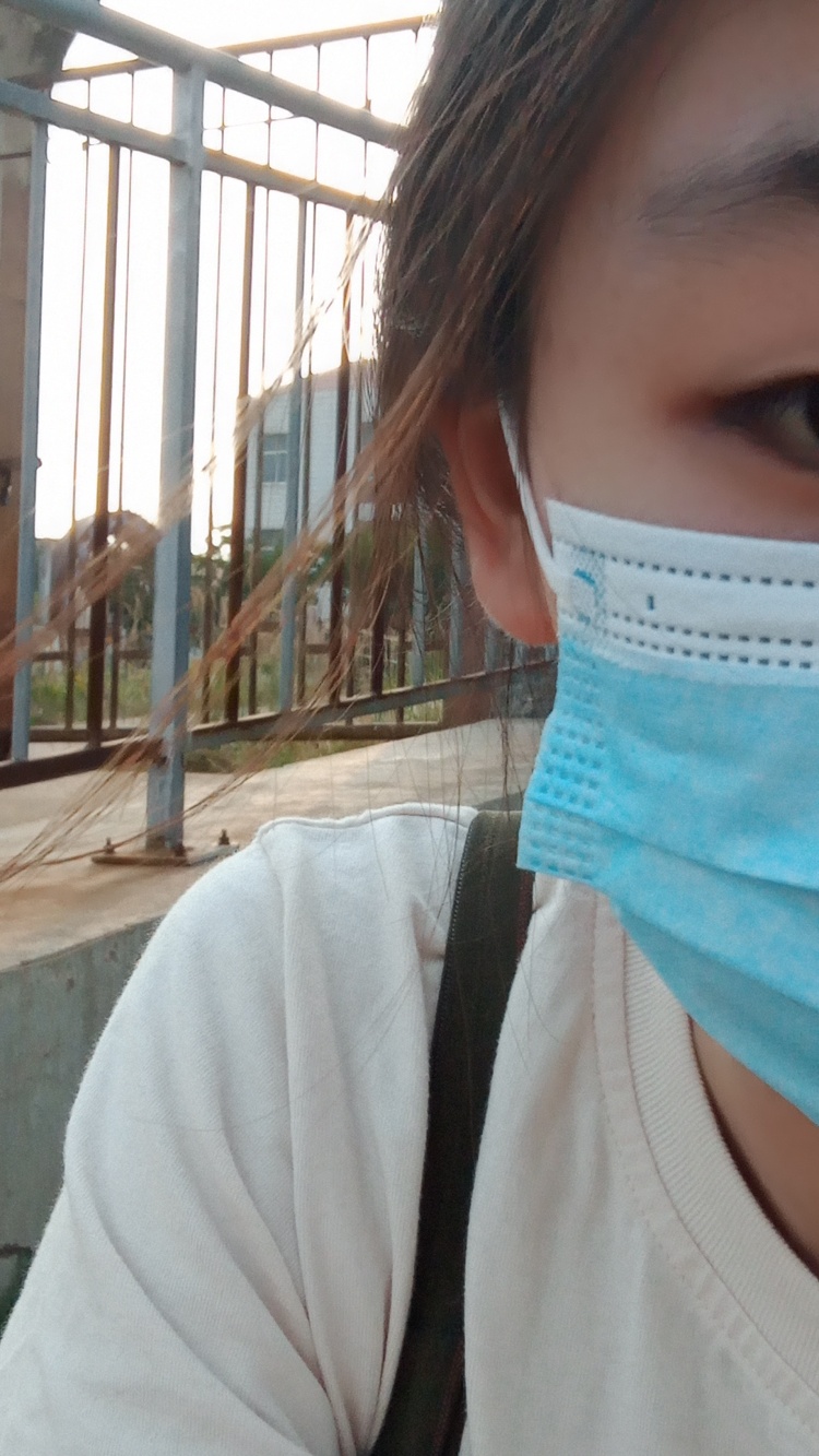 First choice.٩.:*-山东省·临沂市·罗庄区--买家秀寄拍，身高170 体重104斤，拍照按照商家要求来，不满意重拍。饰品，衣服，化妆品，日用品等都可以接。