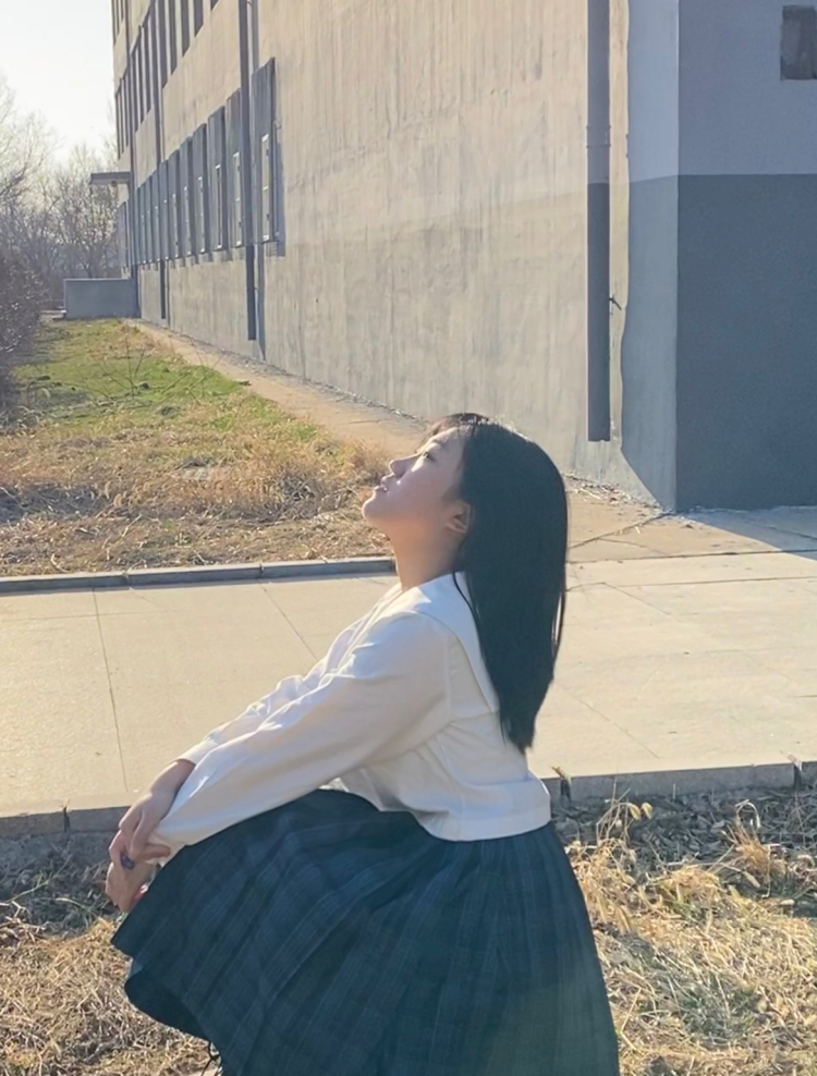 Bambi.-辽宁省·朝阳市·建平县--喜欢拍照打卡📷在校大学生找兼职,可寄拍、买家秀.喜欢唱歌跳舞Kpop诚信合作,拒绝骗子