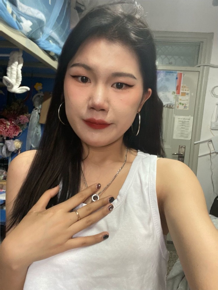 见一面-云南省·昆明市·呈贡区-快手-1:在校学生出图速度快
2:身材比例好(身高162、体重42kg三围78、60、88)
3:会穿搭
4:任何风格都OK