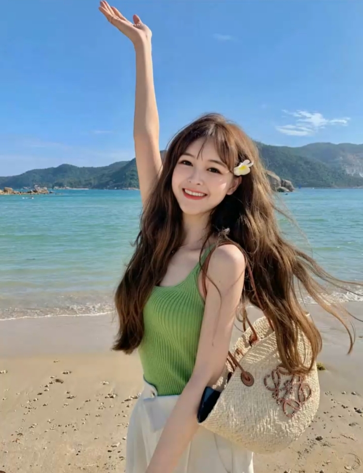 요요🌞-浙江省·温州市·平阳县-抖音-接寄拍单,可以淘宝服装微胖衣服,会修图,出图快身高165体重64,有点微胖型,也可以接美甲的单