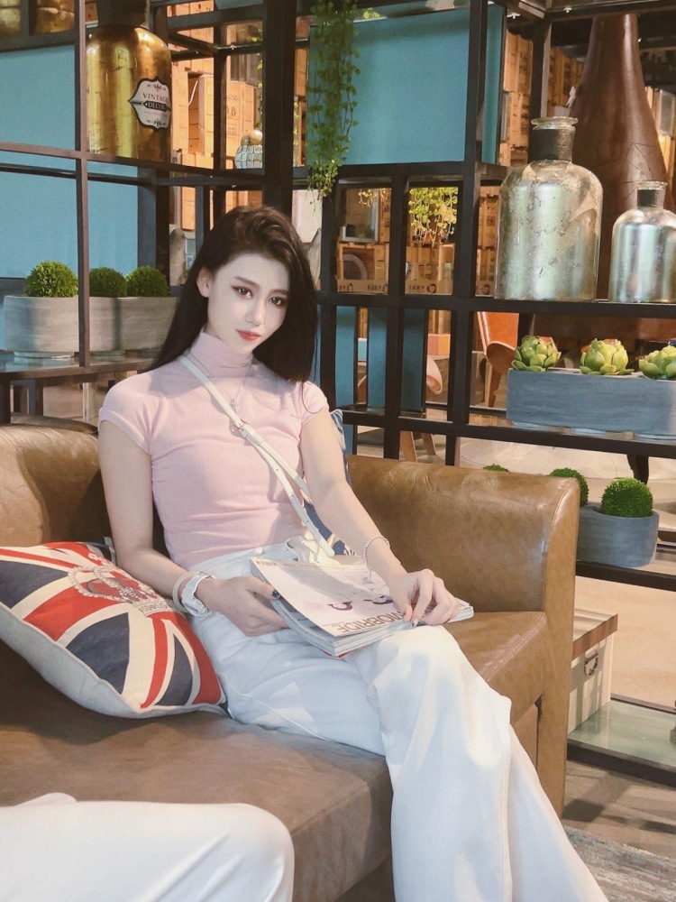 ELIAUK🦋-天津市·天津市·北辰区-抖音-接买家秀,送拍,寄拍都可!会化妆,会拍照
年龄:23
身高:168
体重:45KG
坐标:天津市