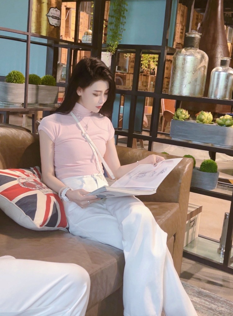 ELIAUK🦋-天津市·天津市·北辰区-抖音-接买家秀,送拍,寄拍都可!会化妆,会拍照
年龄:23
身高:168
体重:45KG
坐标:天津市