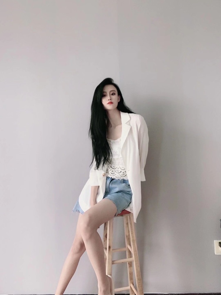 ELIAUK🦋-天津市·天津市·北辰区-抖音-接买家秀,送拍,寄拍都可!会化妆,会拍照
年龄:23
身高:168
体重:45KG
坐标:天津市