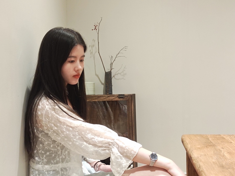 Emma-湖南省·湘潭市·雨湖区-抖音,微博-171 53 热爱摄影,出图快,工作认真。会化妆修图,接寄拍约拍买家秀开箱测评等