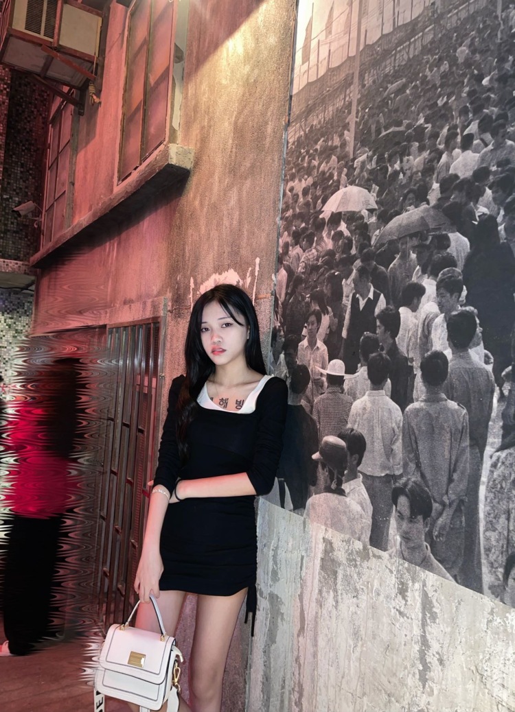 .a-广东省·广州市·番禺区-快手,抖音-接买家秀,寄拍兼职 身高155 体重84风格多种,化妆品也接
