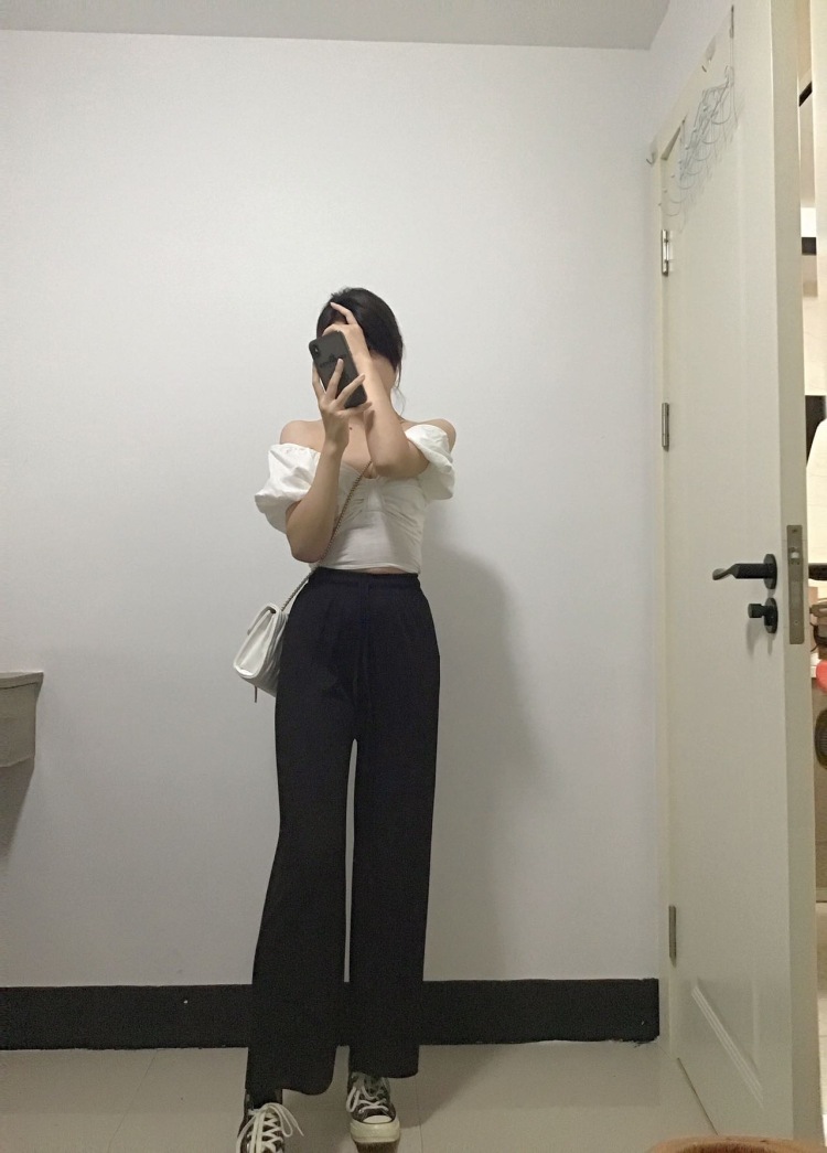 小小-浙江省·金华市·金东区-抖音、微博、某红薯、皮皮虾-接寄拍(服饰、饰品、美妆、美瞳都可接)
身高:165cm
体重:49kg
风格均可驾驭,好沟通,积极配合商家改图
地址:浙江省金华市
需要的老板可以找我哦~