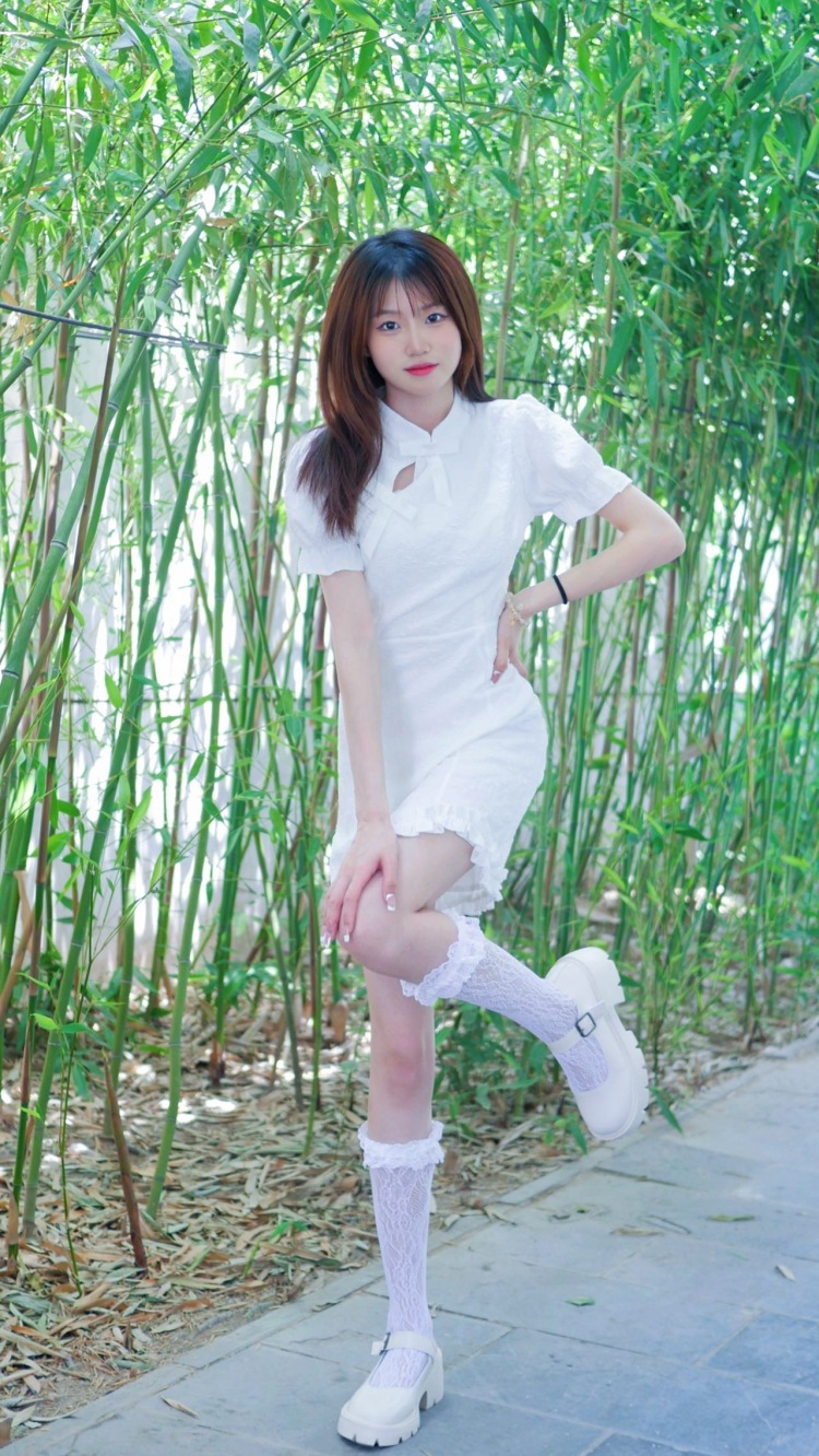 然然baby-河北省·石家庄市·新华区-抖音、快手-职业:学生
身高:160 体重:80
抖音粉丝:5152 快手:400
特长:跳舞、相机拍摄、剪辑视频、ps修图、能抓住热点运营抖音快手账号
接单范围:买家秀、接寄拍(通过抖音快手发布热门舞蹈视频,