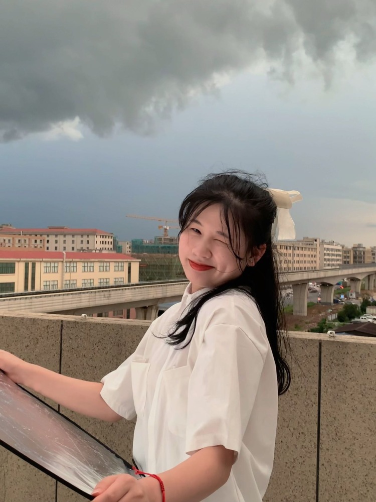 子冄-浙江省·金华市·金东区-抖音 快手-会拍照视频剪辑 可以接受寄拍送拍的各种服饰类 风格偏向小清新一点