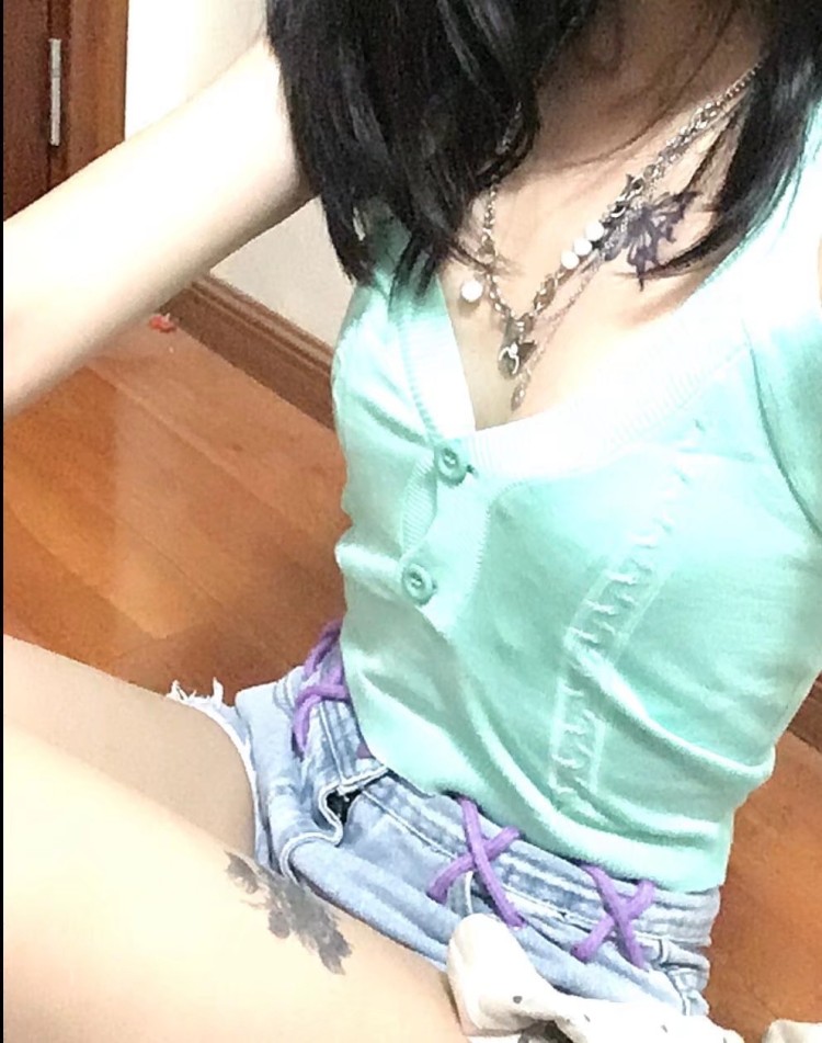 Xyxy-陕西省·西安市·灞桥区--175/49
什么风格都可以
不是事精
拍到满意为止
脾气好