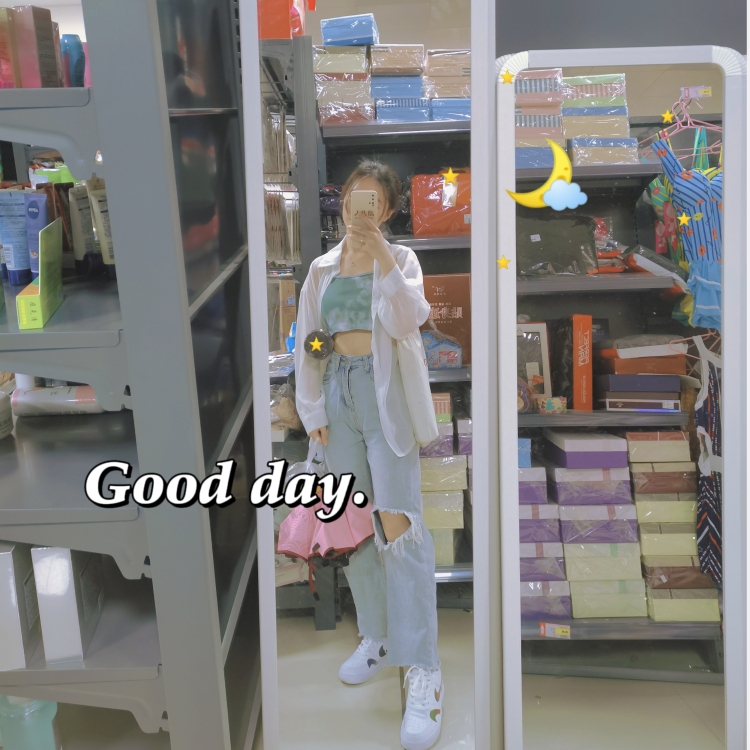 Danae🌸-广东省·河源市·源城区--身高150cm
体重41kg
可接寄拍，送拍，衣服饰品都可。
会拍照会修图，效率高。
如有需要也可以在抖音某红薯发布产品推荐