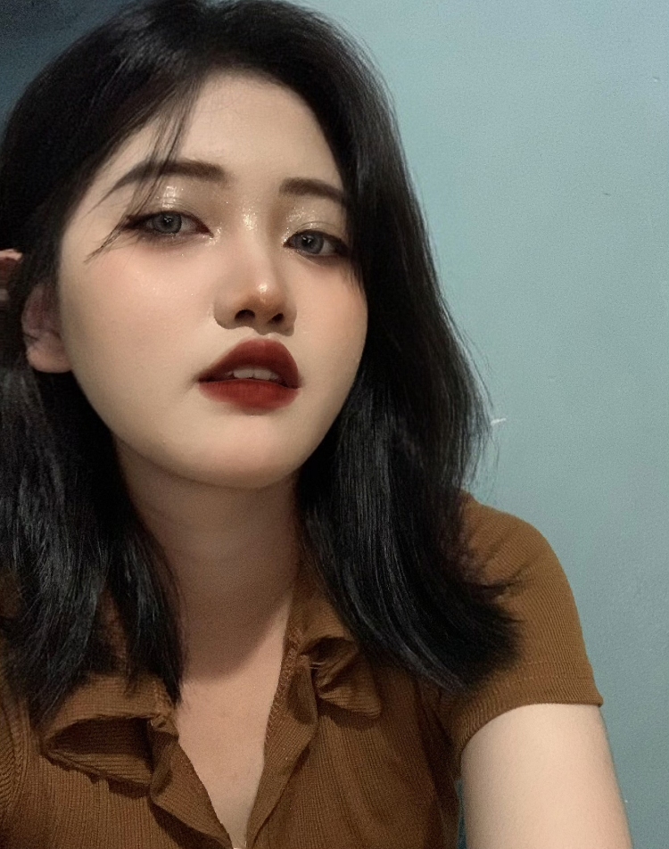 达令-广东省·广州市·天河区--喜欢拍照拍照技术好指甲美瞳衣服化妆品什么类型都可以合作费用可细聊