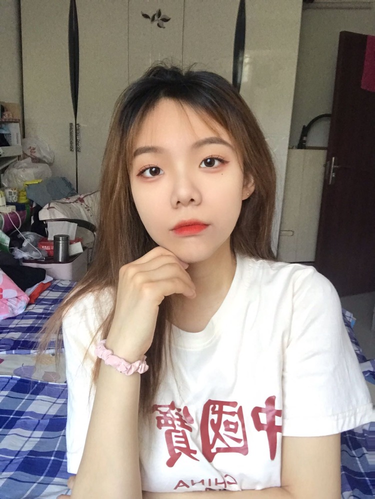王逸飞.-吉林省·四平市·铁东区-快手-可以接一些饰品，卖家秀，衣服裤子鞋包包，还有免费试用，生活用品这一类等等