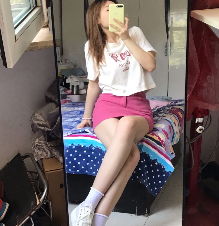 王逸飞.-吉林省·四平市·铁东区-快手-可以接一些饰品，卖家秀，衣服裤子鞋包包，还有免费试用，生活用品这一类等等