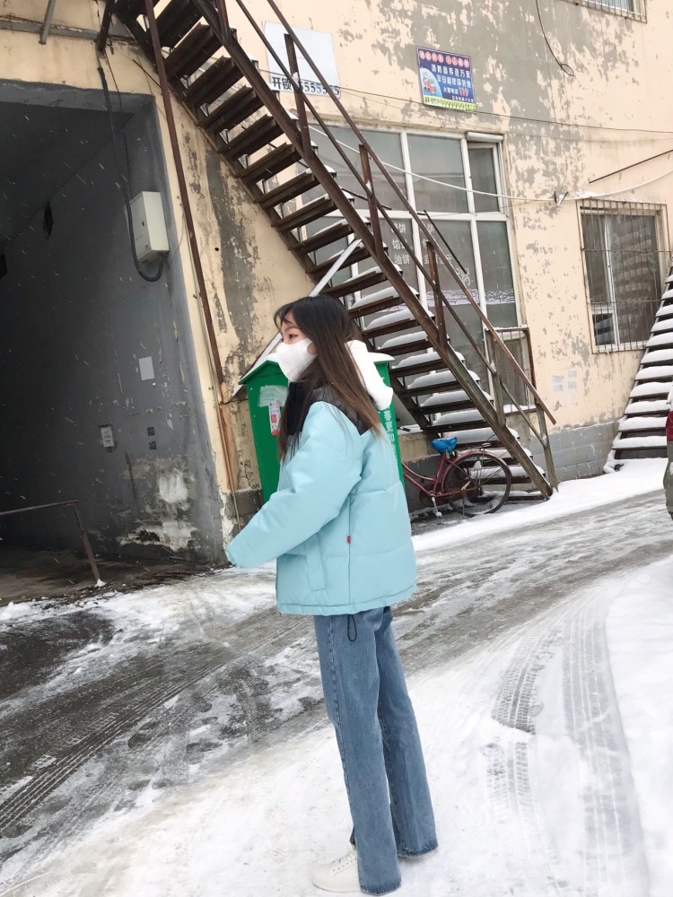 王逸飞.-吉林省·四平市·铁东区-快手-可以接一些饰品，卖家秀，衣服裤子鞋包包，还有免费试用，生活用品这一类等等