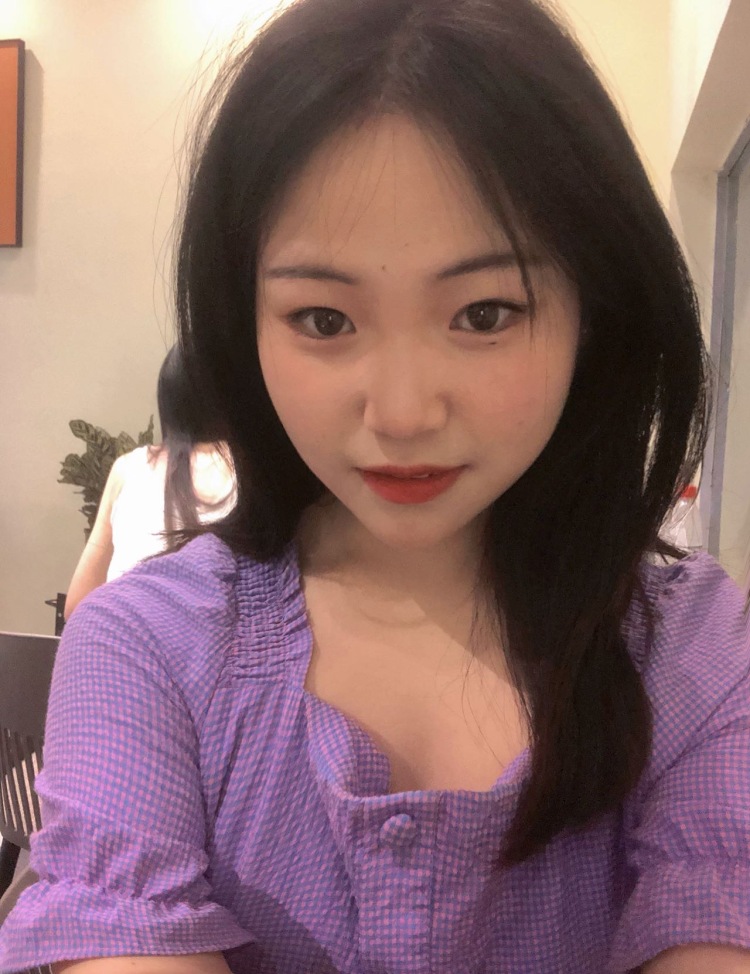 怡怡怡啊-河南省·许昌市·鄢陵县--我是一个喜欢拍照 剪辑视频 爱画画 唱歌 跳舞 读书，最最最喜欢臭美的一个小兔子