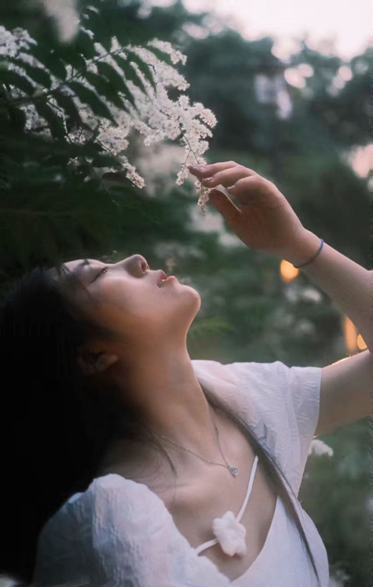 Yuzh.-河南省·郑州市·中原区--苹果13pm 喜欢拍照 会修图 
买家秀 测评 探店（方便的话）等等