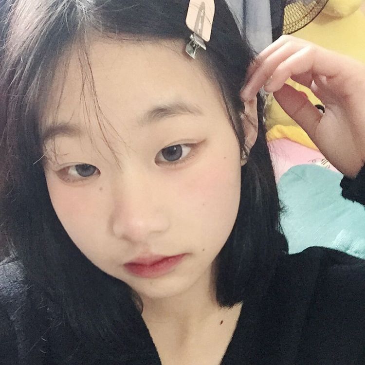 想听花海.-陕西省·渭南市·蒲城县-快手-可以接日常服，饰品之类的，返图快，知错就改。需要的可以来找我，价格可以商议。
