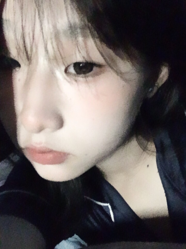 想听花海.-陕西省·渭南市·蒲城县-快手-可以接日常服，饰品之类的，返图快，知错就改。需要的可以来找我，价格可以商议。