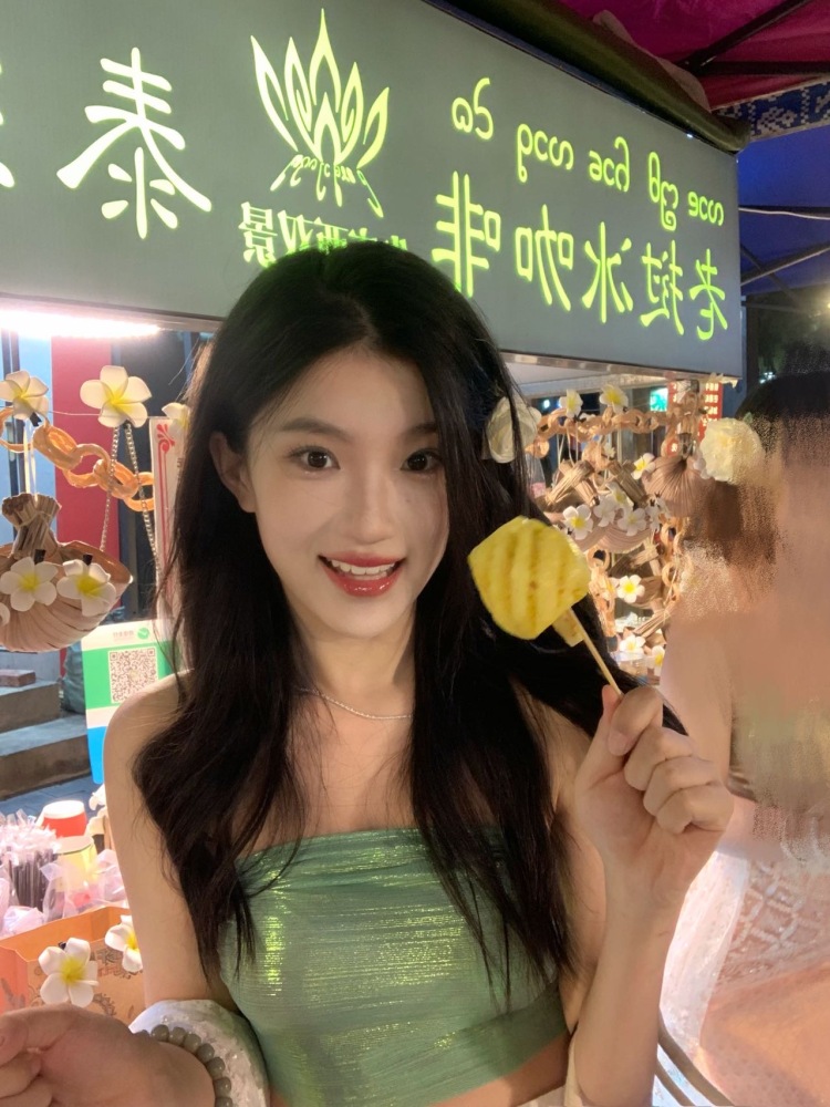 moon-重庆市·重庆市·渝北区--接寄拍,服饰美妆箱包鞋子等,价格低,好沟通p图快,快速出图
可带货,价格协商