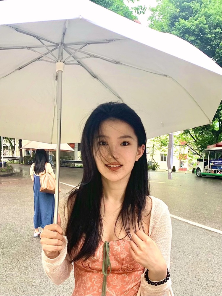 moon-重庆市·重庆市·渝北区--接寄拍，服饰美妆箱包鞋子等，价格低，好沟通p图快，快速出图
可带货，价格协商