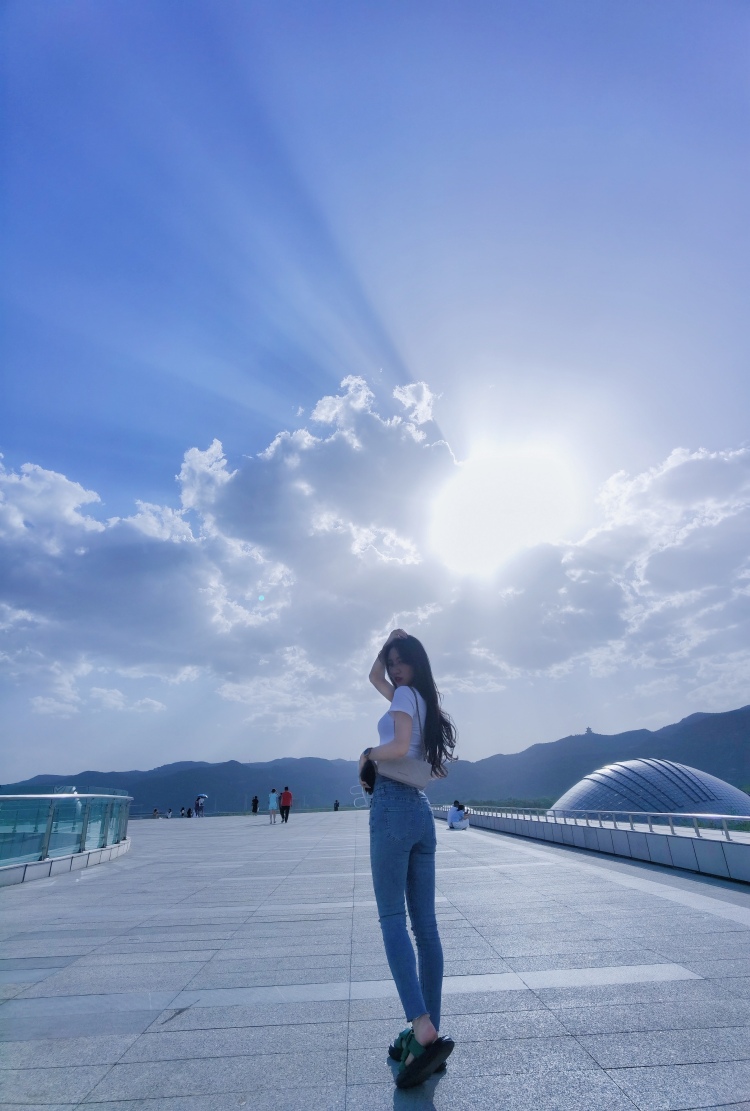 王姑娘✨-山西省·晋城市·城区-抖音、微博等-身高165厘米 体重45公斤 性格温柔 喜欢拍视频 拍照片 欢迎合作