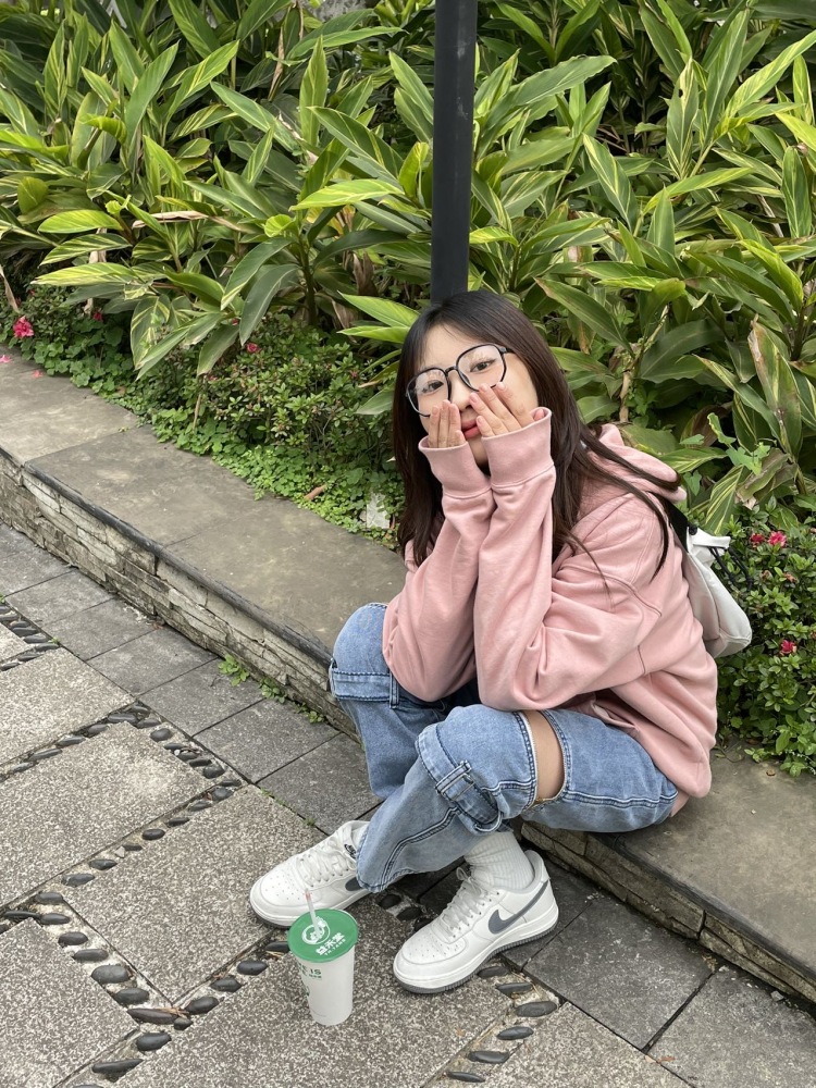 lall..-重庆市·重庆市·长寿区--接买家秀 种草 免费试用 寄拍 衣服寄拍等
会拍照会p图
空闲时间较多