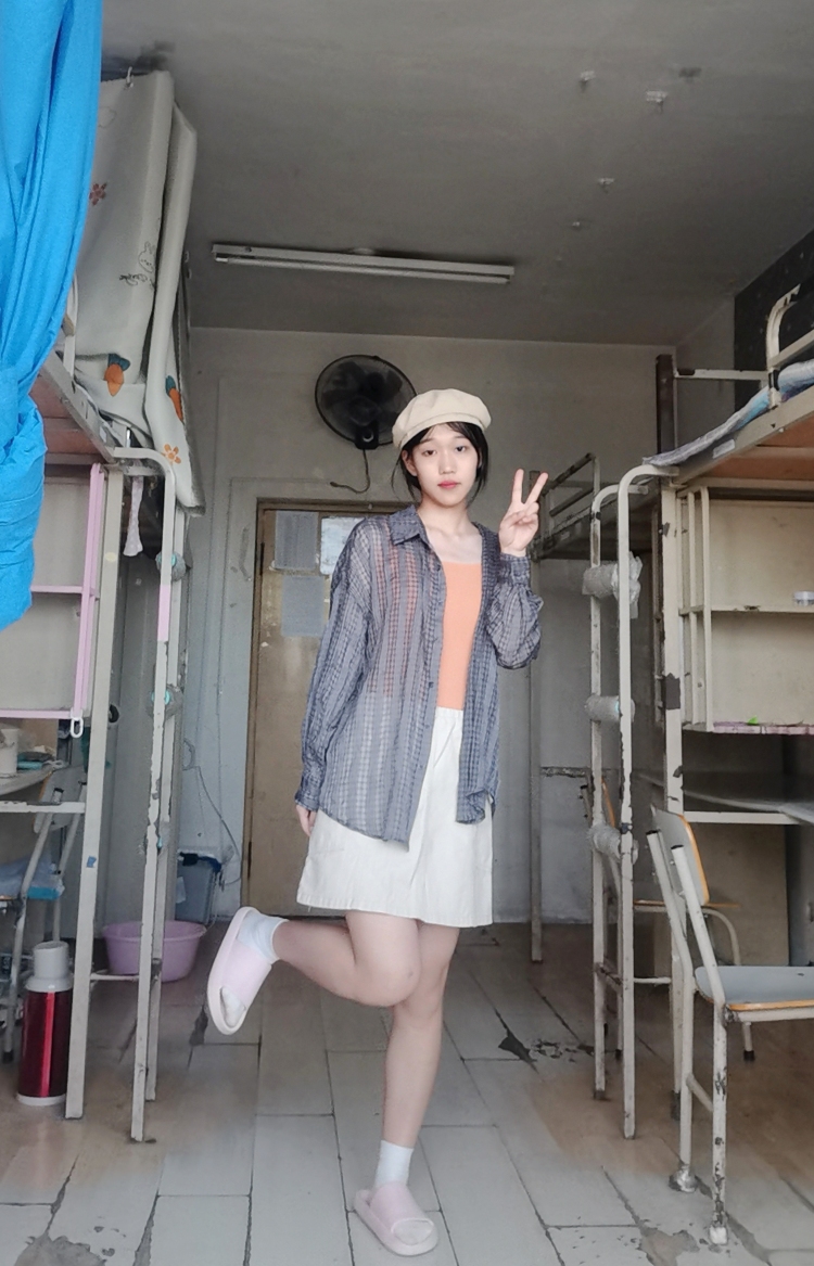 abandon-山西省·临汾市·襄汾县-抖音 某红薯-年龄19；身高170；体重109
会拍照 会p图 希望接买家秀寄拍 寄拍内容美妆类 穿搭类都可～