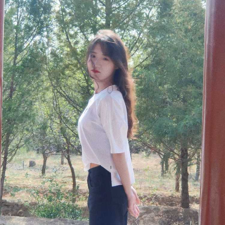 宁妹儿-内蒙古自治区·呼和浩特市·和林格尔县-快手抖音-买家秀或者开箱种草测评,包括首饰,衣服,但不接受露骨拍照或者露骨的衣服。爱好画画,也可以找我完成数字油画或者待抄文字