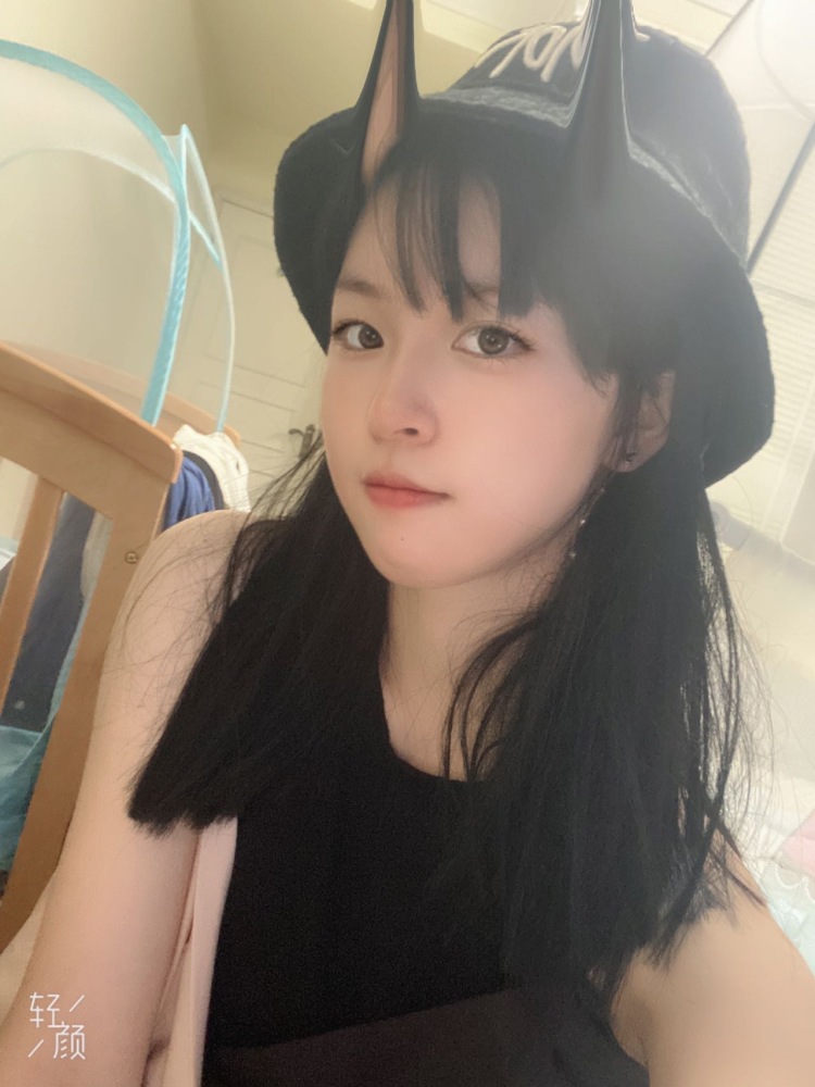 kiiiiiss-湖南省·长沙市·芙蓉区--大家好！
买家秀 开箱测评 各种兼职如果合适可以协商 刚入门 会积极学习的 只要有机会学习 ！免费接单也可以 
艺名：苦咖啡酒
身份：网红带货
年龄：19
身高：163CM
体重：49KG
坐标：湖南
