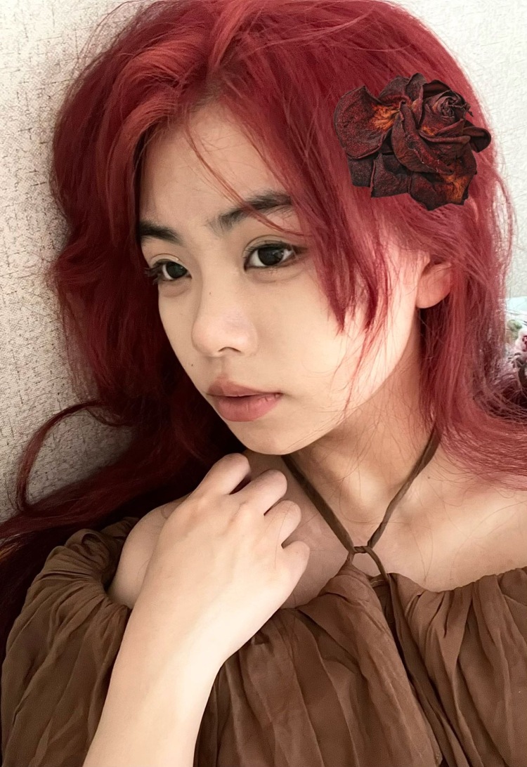 11princess-黑龙江省·黑河市·五大连池市-抖音 快手-18岁，167，99斤，美术生并学习过摄影，有拍摄经验，构图与审美能力强，身处5A级景区，可拍多类型照片，会多类型妆容