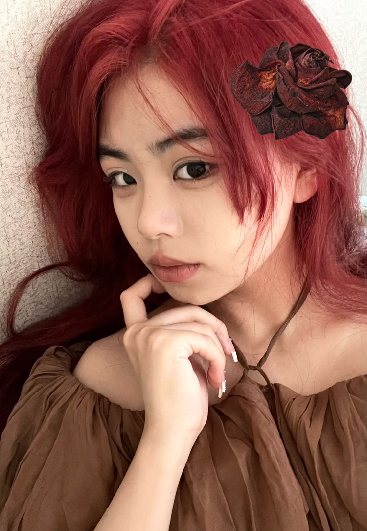 11princess-黑龙江省·黑河市·五大连池市-抖音 快手-18岁，167，99斤，美术生并学习过摄影，有拍摄经验，构图与审美能力强，身处5A级景区，可拍多类型照片，会多类型妆容