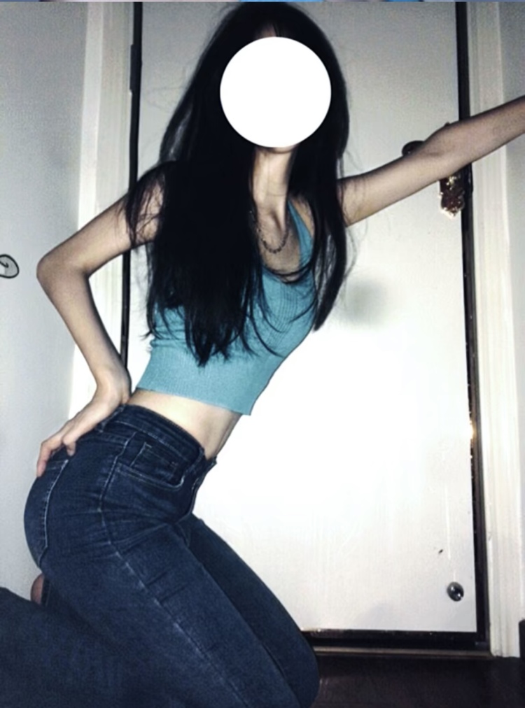 AC-重庆市·县·丰都县-快手-本人身高162cm，体重43kg，五官端正，喜欢拍照📷，出片快，有一定P图的能力，审美搭配能力强，风格多样，可驾驭多种风格，有充足的时间，有责任心，工作接寄拍，买家秀等等，价格接受商议