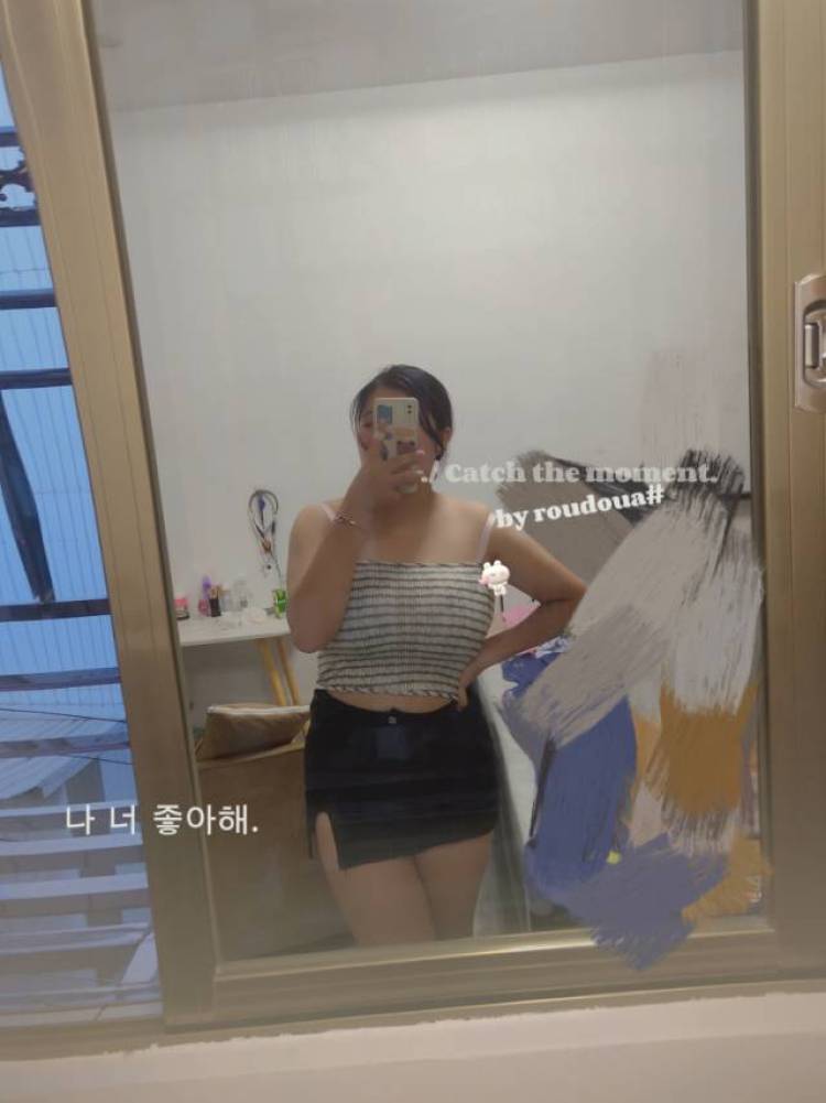 美羊羊.-广东省·汕头市·潮阳区-快手-本人特长喜欢拍照 不露脸 可拍好看 也喜欢拍照 所以 想要接单