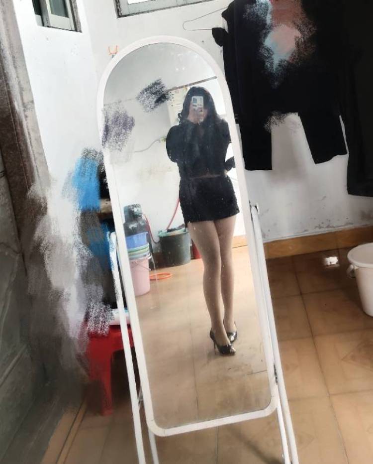 美羊羊.-广东省·汕头市·潮阳区-快手-本人特长喜欢拍照 不露脸 可拍好看 也喜欢拍照 所以 想要接单