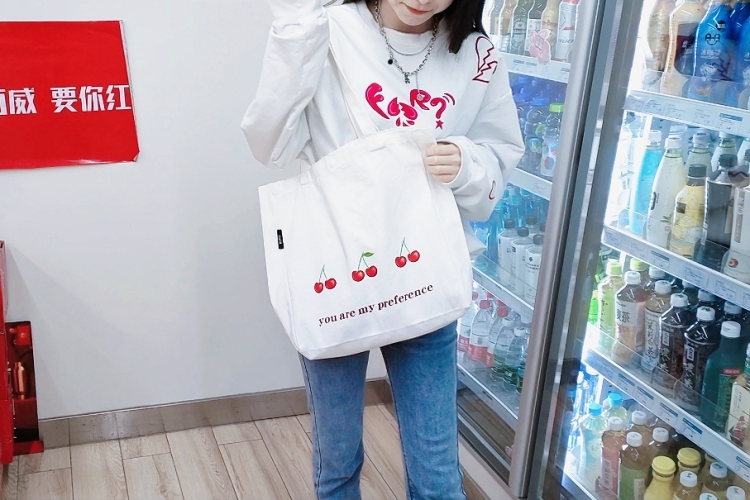 楠楠-北京市·北京市·密云区-抖音-接买家秀 兼职单
168cm 99斤
有多次服装、饰品寄拍经验
会修图 出图快 好沟通