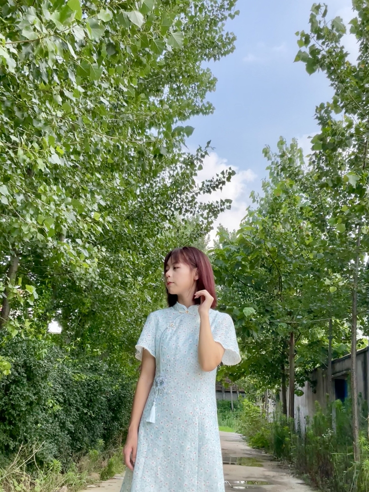 胡萝卜丁-山东省·济南市·历城区--喜欢自拍,拍照 想接寄拍,费用协商,风格不定
身高162 体重93
时间自由 随时可以接单