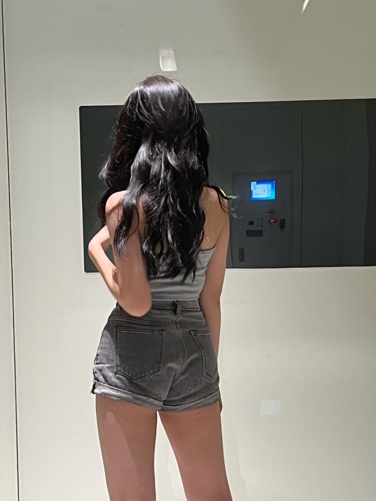Zz.-湖南省·长沙市·天心区--会化妆接寄拍衣服饰品都可以
风格多样 不脱图 tp pdd都可以
身高171
体重58
