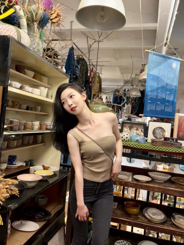 Hushbaby-湖南省·长沙市·长沙县-抖音 某红薯-目前从事瑜伽行业
身高165cm
体重44kg
接寄拍首饰，服装 探店打卡 都OK
能驾驭多种风格，期待与您的合作
