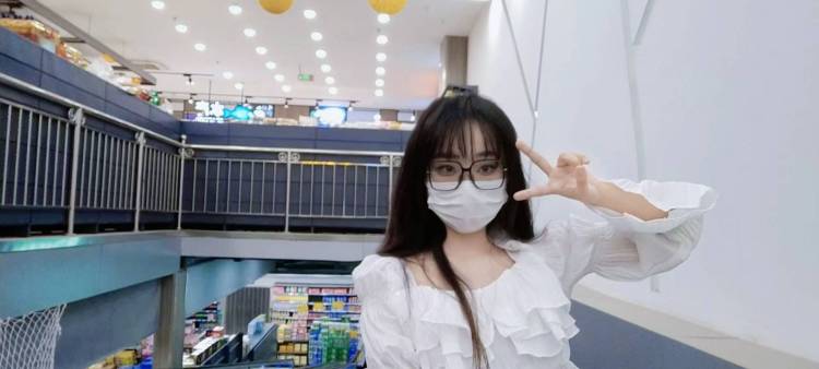 皮蛋瘦肉周-江苏省·徐州市·鼓楼区-哔站-接寄拍,送拍,会p图,不接私房和泳衣,内衣,素人学生在努力学习中