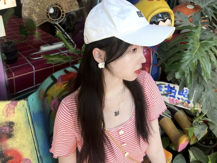 1lll1y-黑龙江省·哈尔滨市·道里区--身高170 体重45kg 擅长美妆拍照 修图 希望各位商家多多联系我 诚信接单