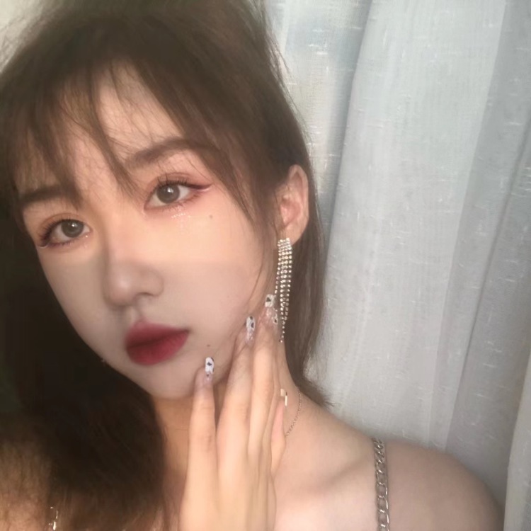 1lll1y-黑龙江省·哈尔滨市·道里区--身高170 体重45kg 擅长美妆拍照 修图 希望各位商家多多联系我 诚信接单