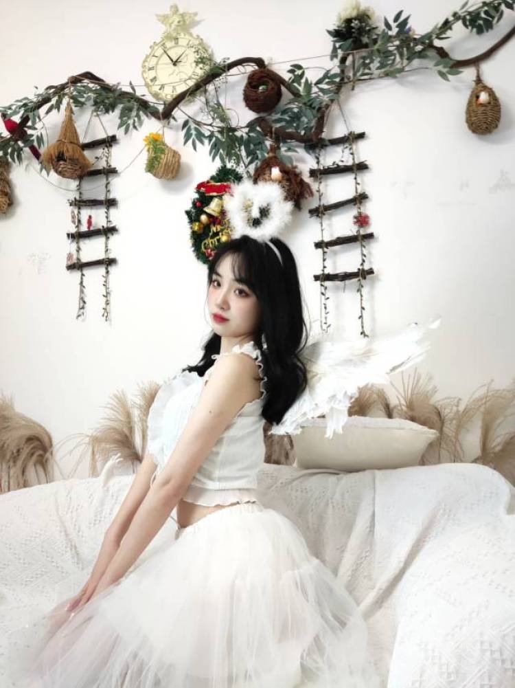 晚晚-江西省·上饶市·婺源县-抖音-160cm,80g,买家秀,有爵士舞基础,抖音创作舞蹈视频,经常探店打卡,下图是我的一组自拍馆自拍