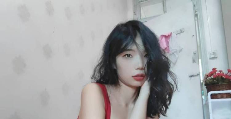 shiqi-贵州省·贵阳市·云岩区-抖音-喜欢自拍,有自己拍照的感觉,抖音发布过相关作品,希望能跟复古风的商家合作
身高:158
体重:47kg
三围:84/62/90