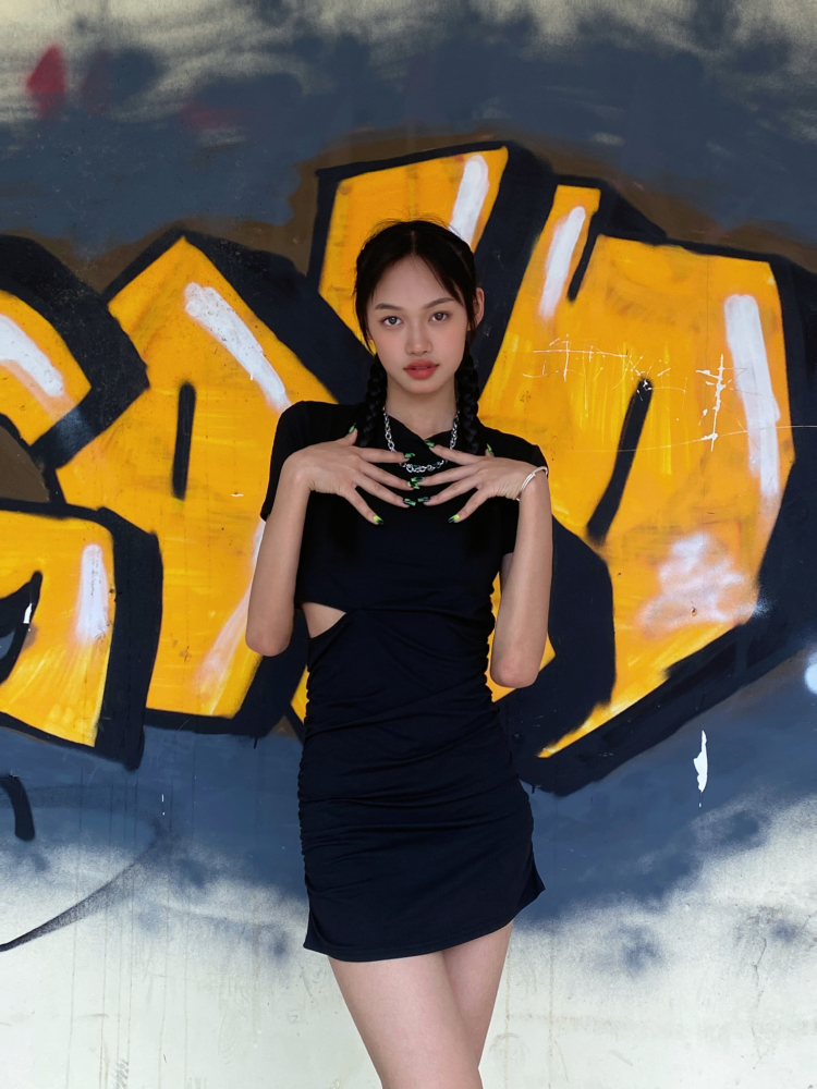 普信女-江西省·宜春市·袁州区-快手-173cm
52kg
风格多样化 比较喜欢甜酷风中性风 敢于尝试各种风格